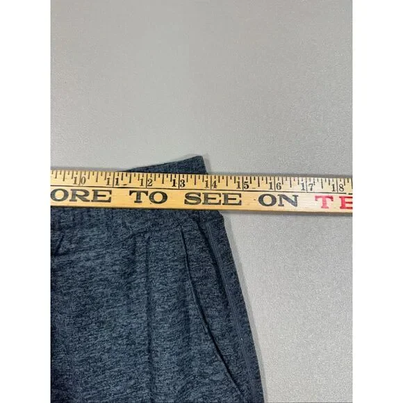 Vuori Crop Joggers *size tag missing - Picture 5 of 8